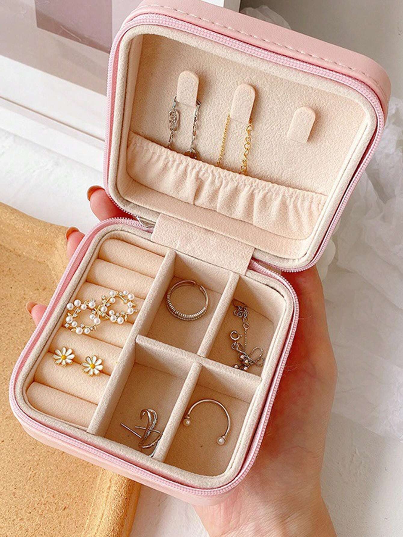 Jewellery Storage Box leather Jewelry Stand Earrings Ring Box Cosmetics Beauty Container Organizer (random color)Made in China - Image 3