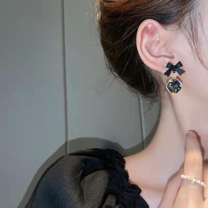 AWJ-166 Bow Shape Korean Earrings – Elegant Fashion Jewellery, Stylish Accessory for Women - Image 3