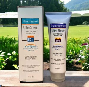 Neutrogena Ultra Sheer Sunblock – High Protection Lightweight Face Body Skincare Formula Non Greasy Clean Feel Daily Sunscreen Lotion – 118ML