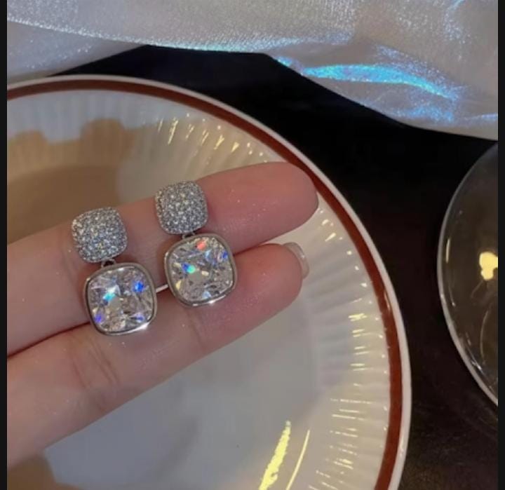 ZJE-163 Korean Zircon Crystal Earrings – Elegant Design, Stylish Fashion Jewellery for Women - Image 3