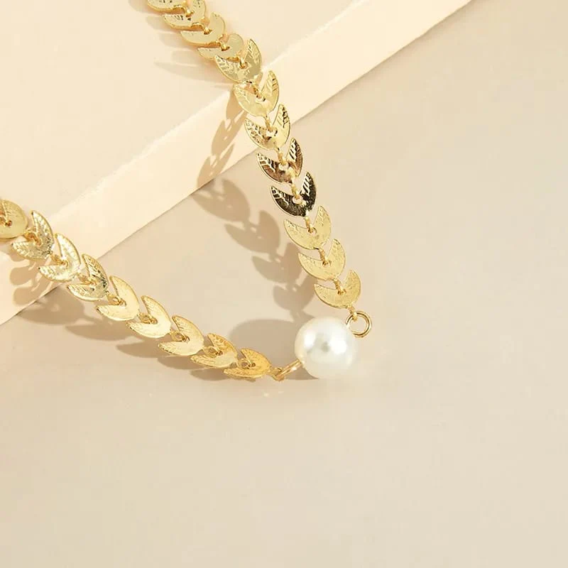Pearl & Leaf Korean Beautiful Pendant Necklace – Elegant Golden Alloy Necklace - Image 2