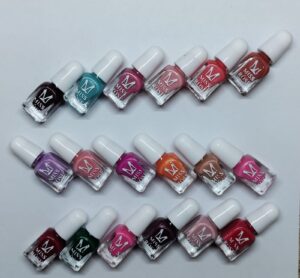Nail Paints Nail Polish High Quality in Multicolor for Women Quick Dry