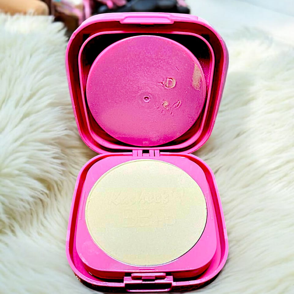Kashees BB HD Matte And Poreless 2 In 1 Face Powder – Flawless Lightweight And Long Lasting Compact For Smooth And Radiant Skin - Image 3