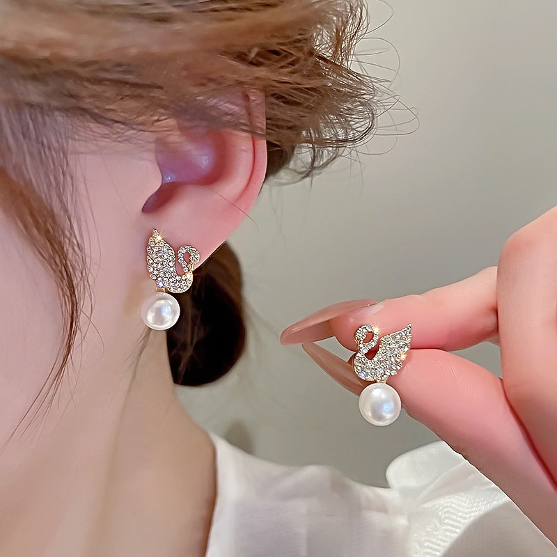 ZJE-911 Swan Pearl Earrings – Elegant Korean Style Jewellery , Stylish Accessory for Women - Image 4