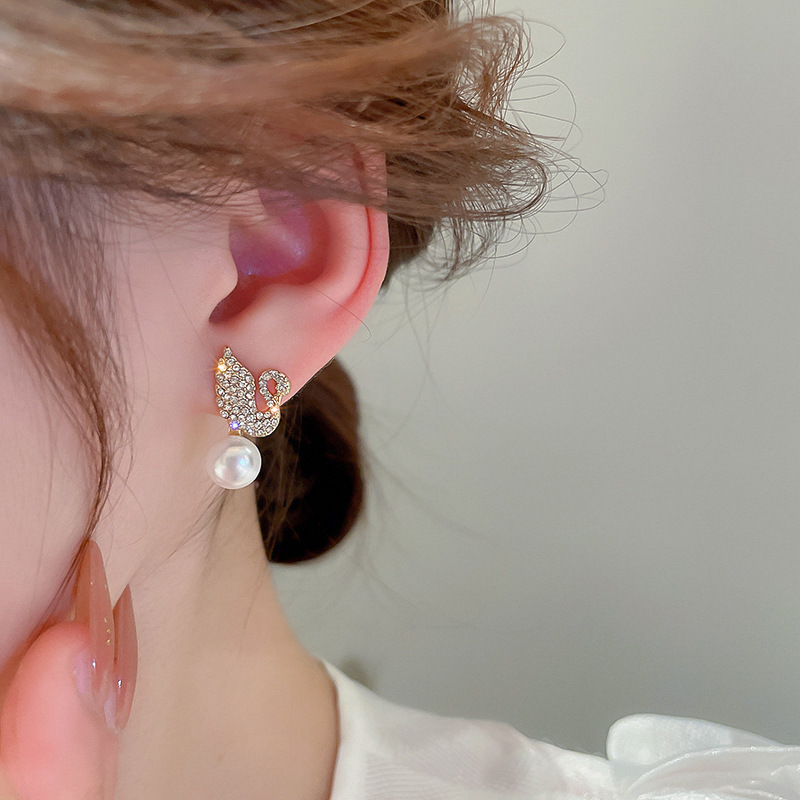 ZJE-911 Swan Pearl Earrings – Elegant Korean Style Jewellery , Stylish Accessory for Women - Image 2