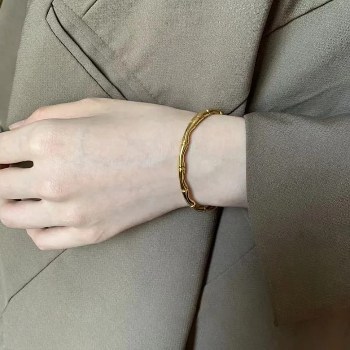 Bamboo Trending Korean Bangle - Jewelry Product Designed For Wrist Wear And Daily Ornament Routine (SKU: QRT-201) - Image 4