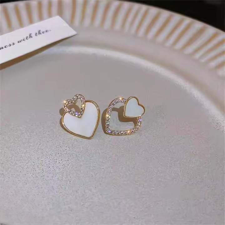 PJT-987 Beautifull Korean Heart Shape Zircon Earrings for Women – Sparkling Black & White Crystal Studs, Fashion Jewelry Gift for Everyday Wear and Special Occasions - Image 2