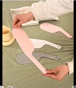 Bed Sheet Tucker – Easy Bed-Making Tool for Neat, Wrinkle-Free Sheets ( Random color )