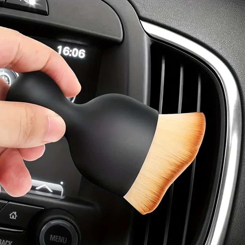 Car interior Cleaning & Multifunctiona Soft Hair Brush For cleaning of Small and Tiny Places (random color) - Image 4